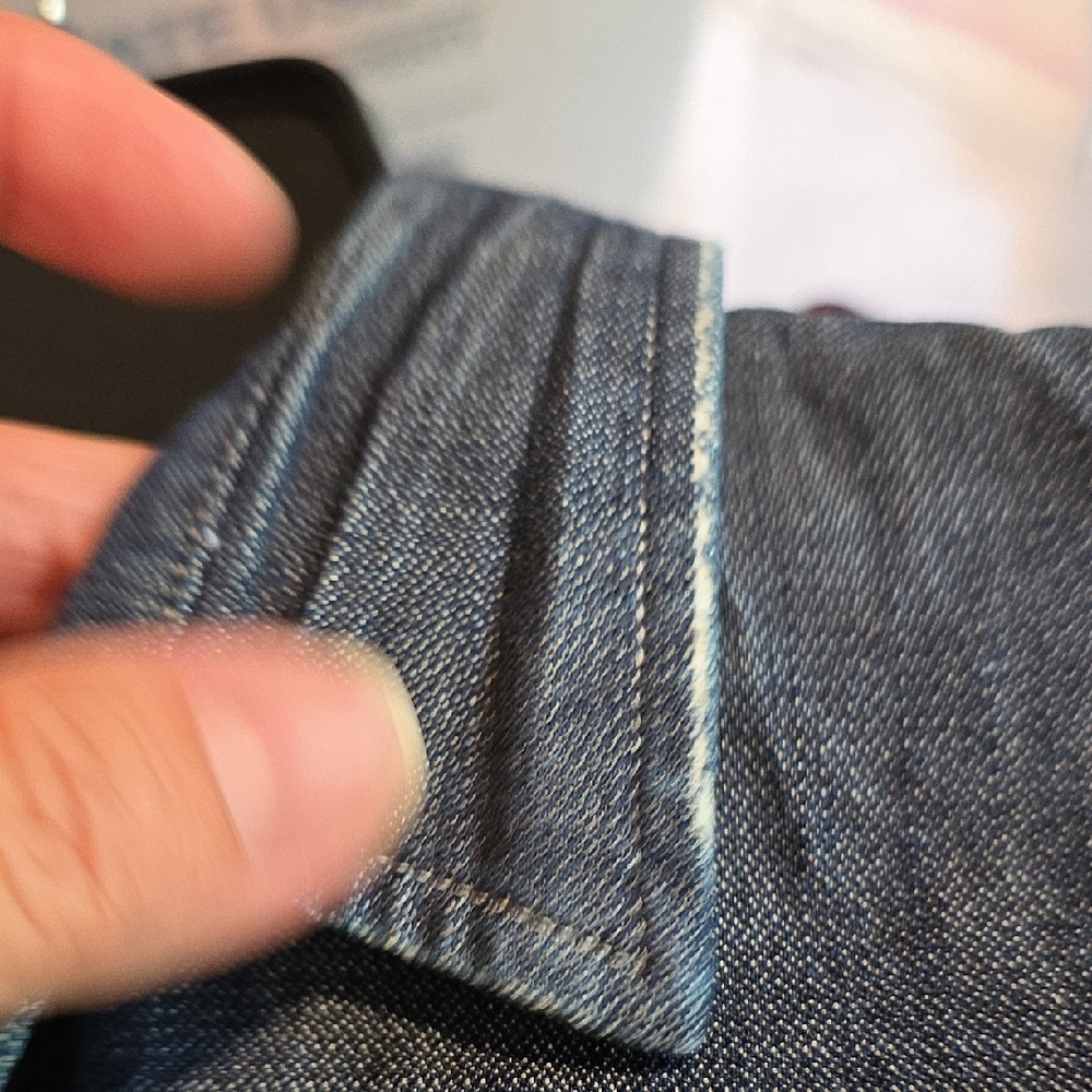 NEW FRANK & EILEEN MEN'S LUKE TATTERED DENIM BUTTON UP SHIRT IN DK BLUE RINSE XS - Picture 3 of 10